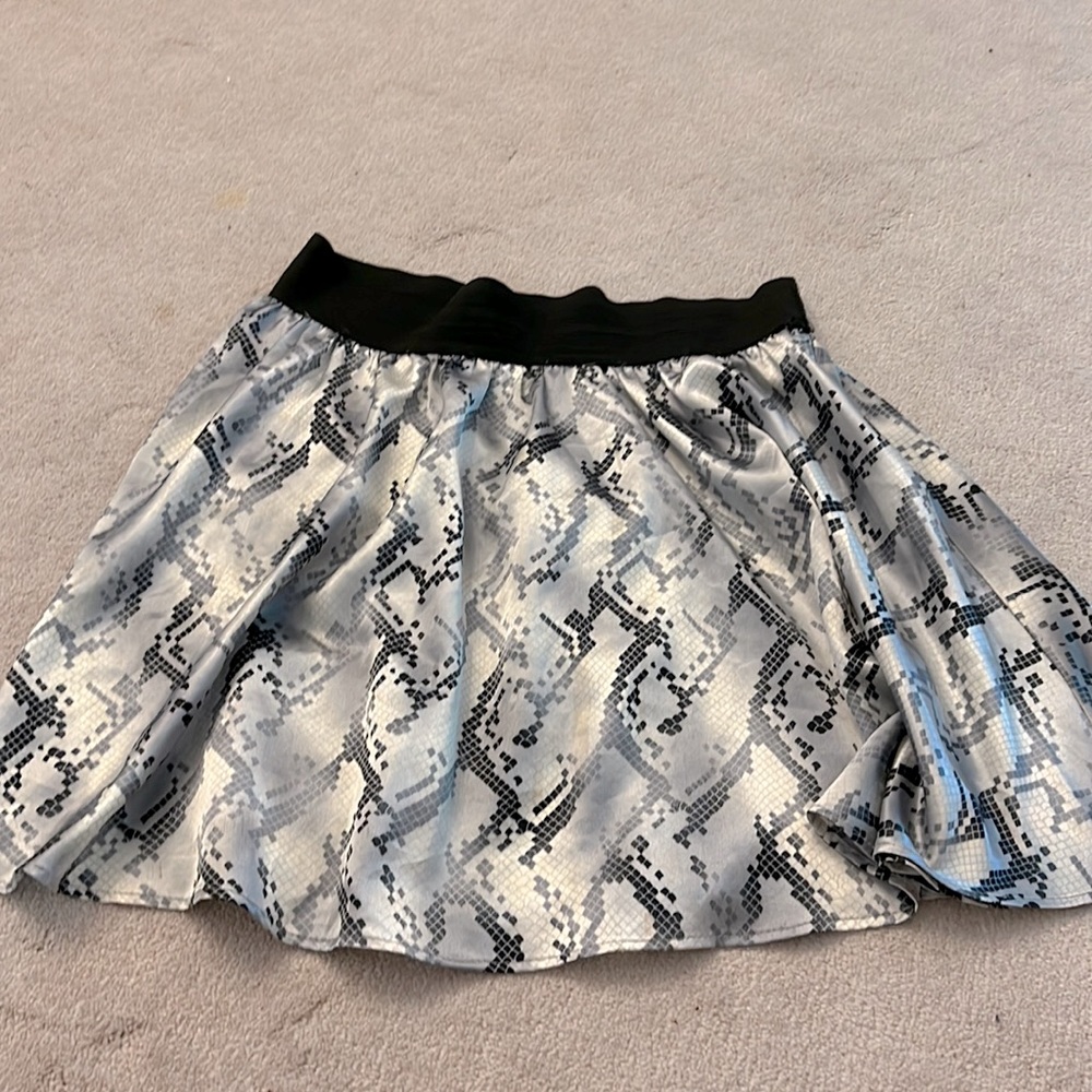 Black and silver mini skirt